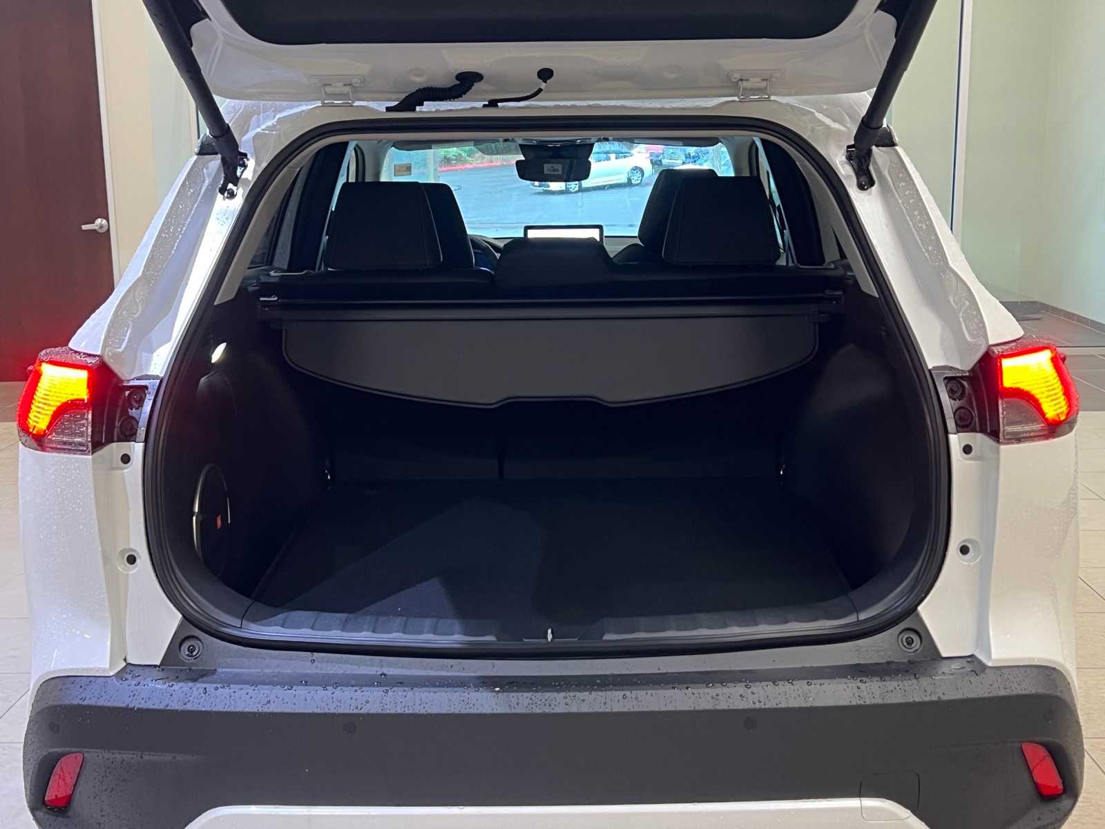 Thumbnail: 2026 Toyota Corolla Cross - 29