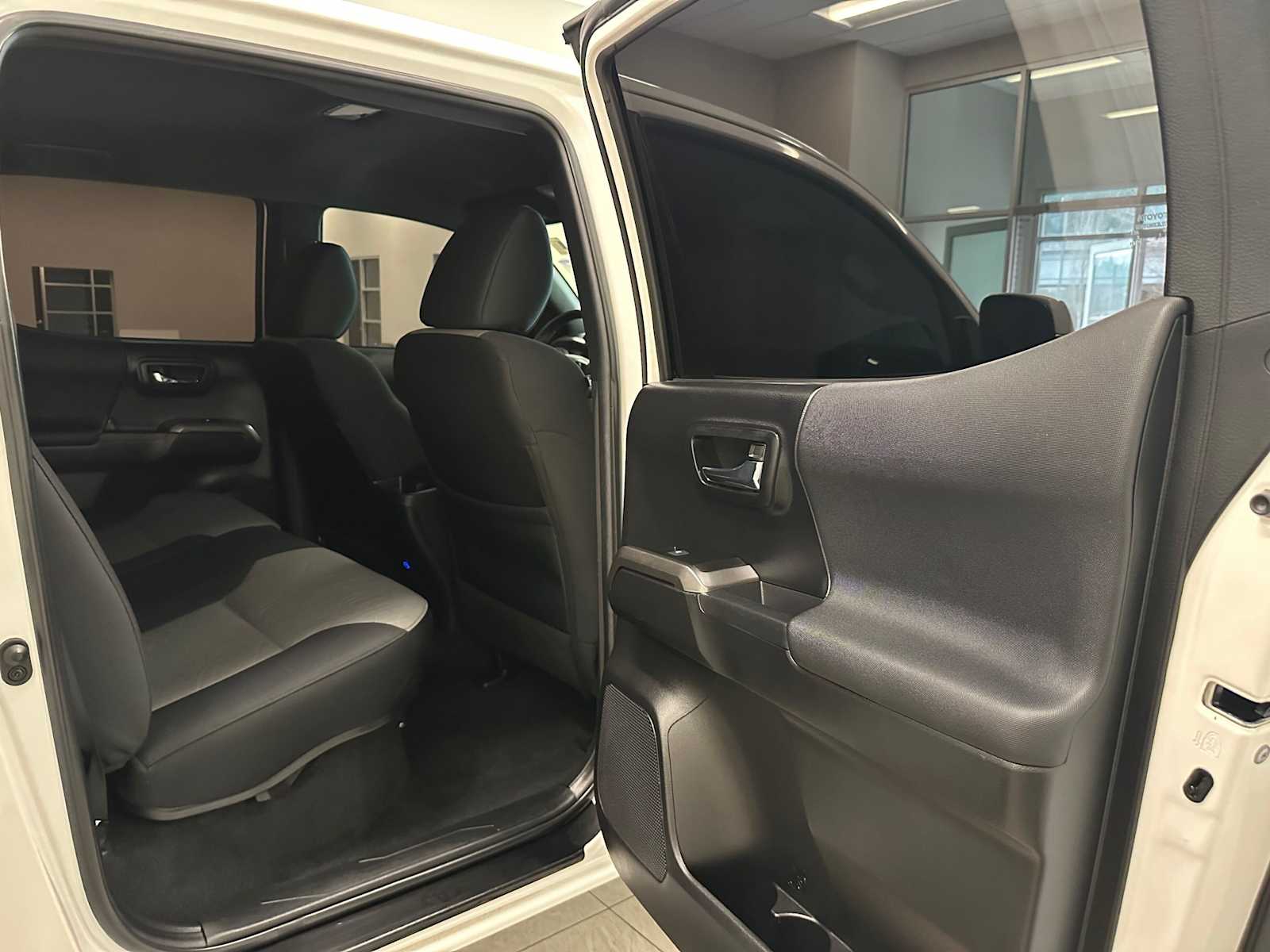 Thumbnail: 2023 Toyota Tacoma - 25