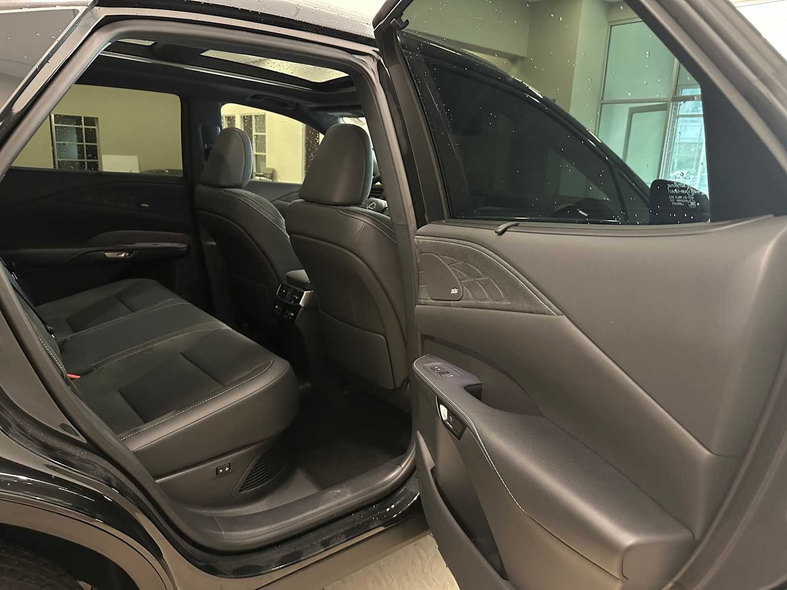 Thumbnail: 2025 Lexus RX - 28