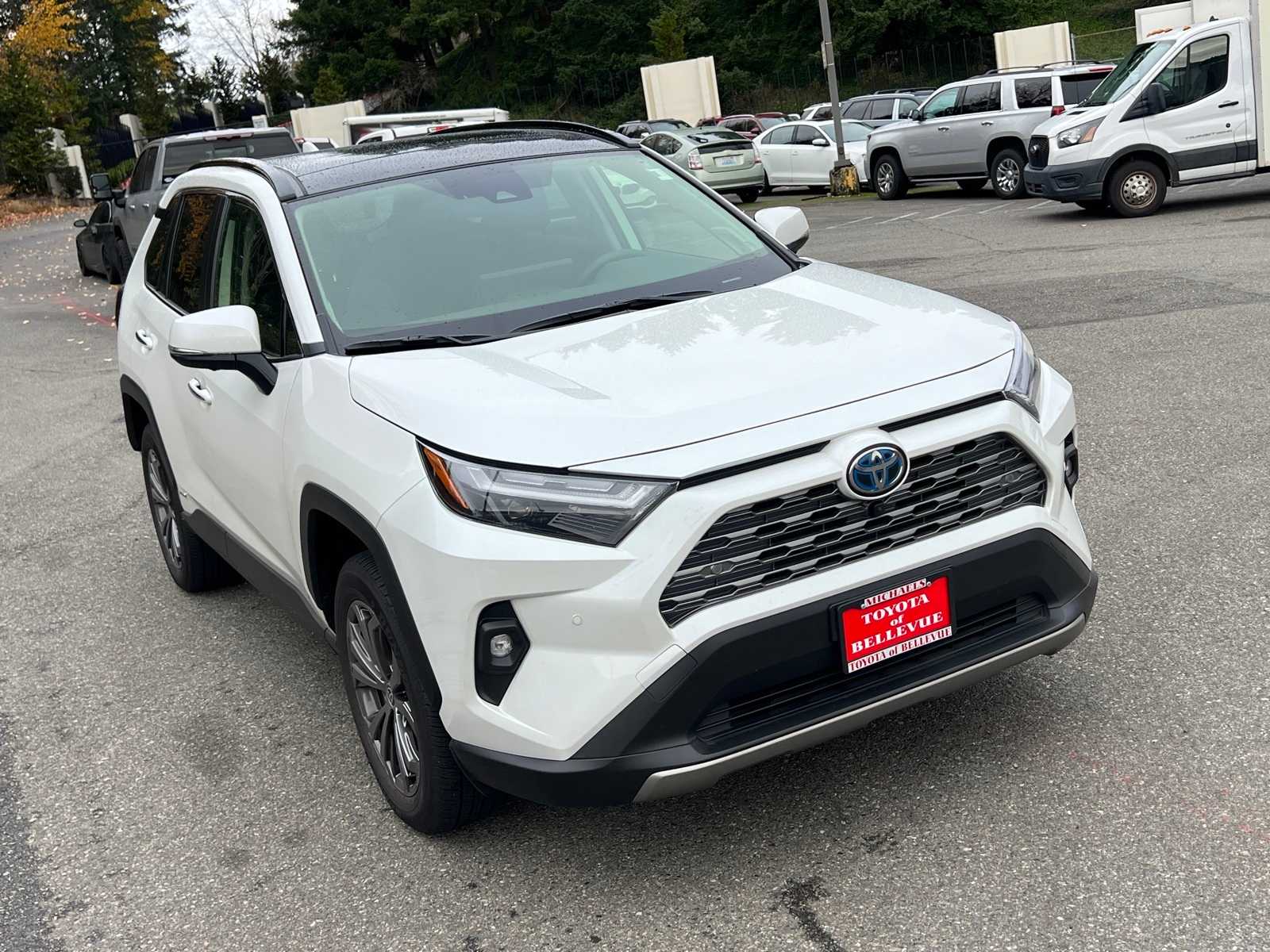 Thumbnail: 2024 Toyota RAV4 - 4