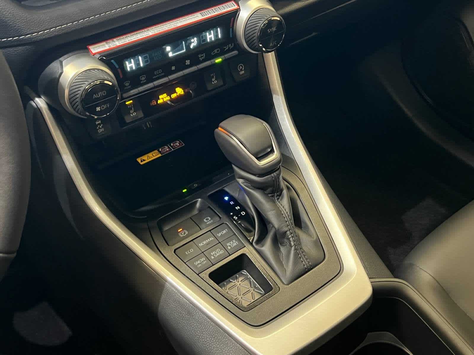 Thumbnail: 2025 Toyota RAV4 - 23