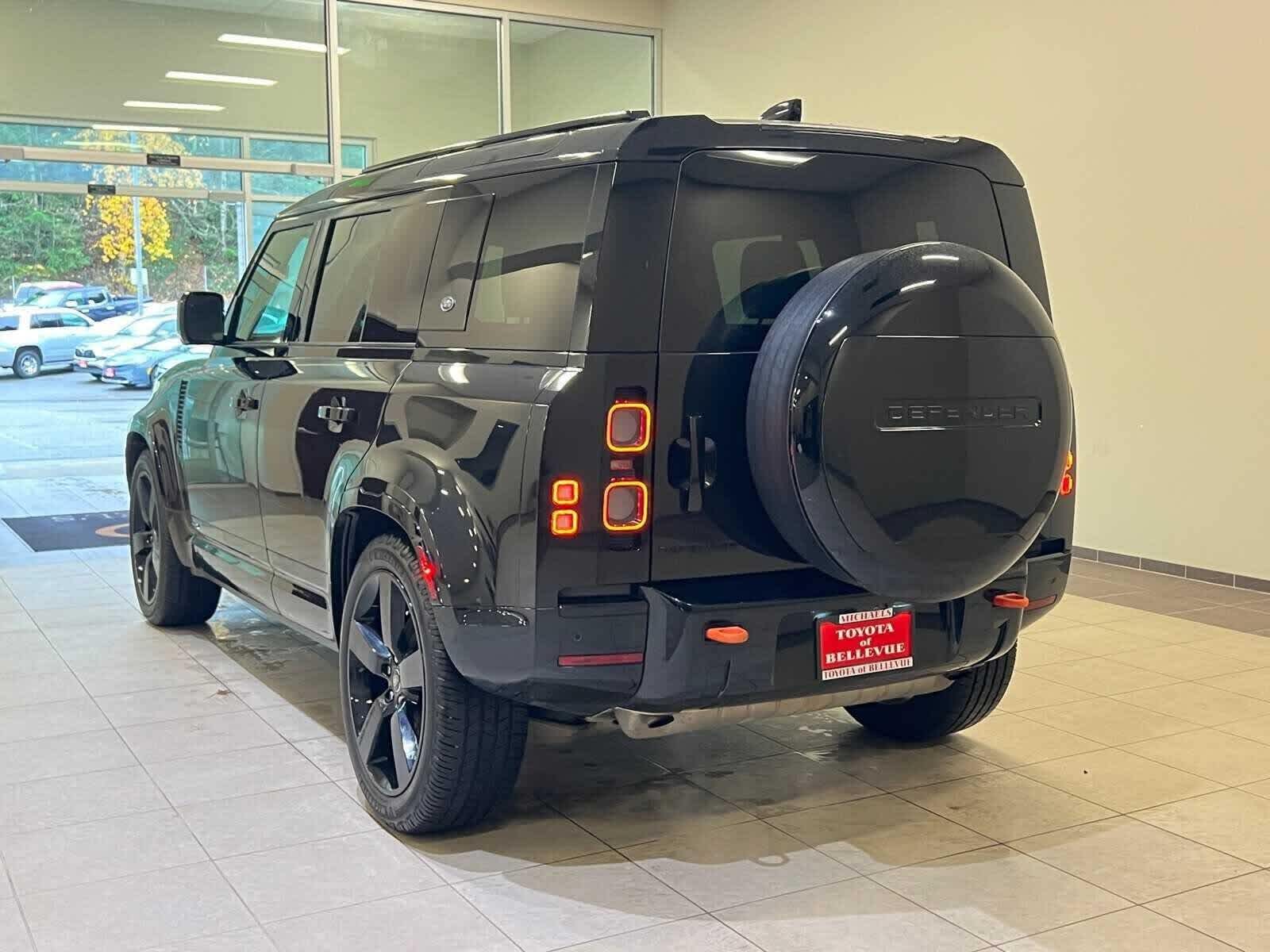 Thumbnail: 2023 Land Rover Defender - 4