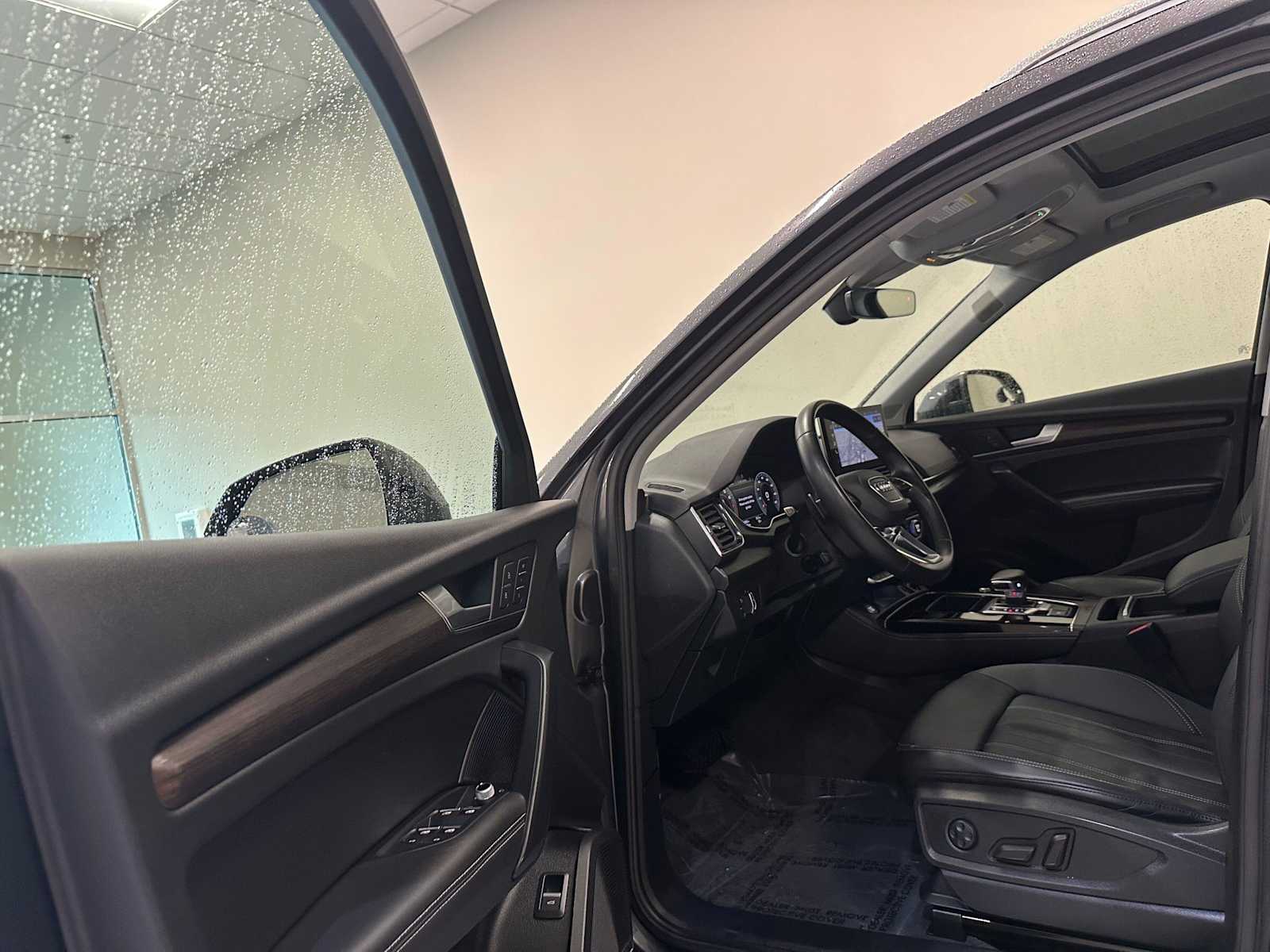 Thumbnail: 2022 Audi Q5 - 22