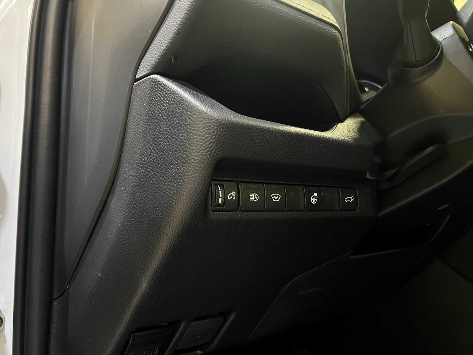 Thumbnail: 2025 Toyota RAV4 - 16