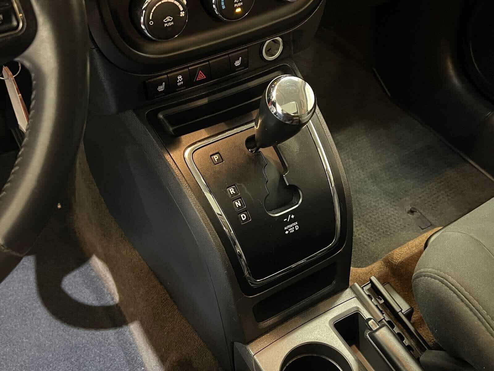 Thumbnail: 2014 Jeep Patriot - 22