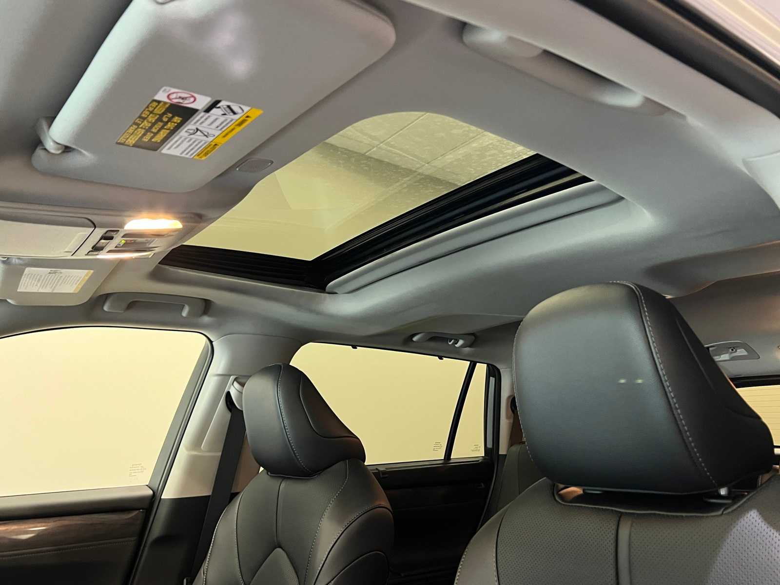 Thumbnail: 2025 Toyota Highlander - 17