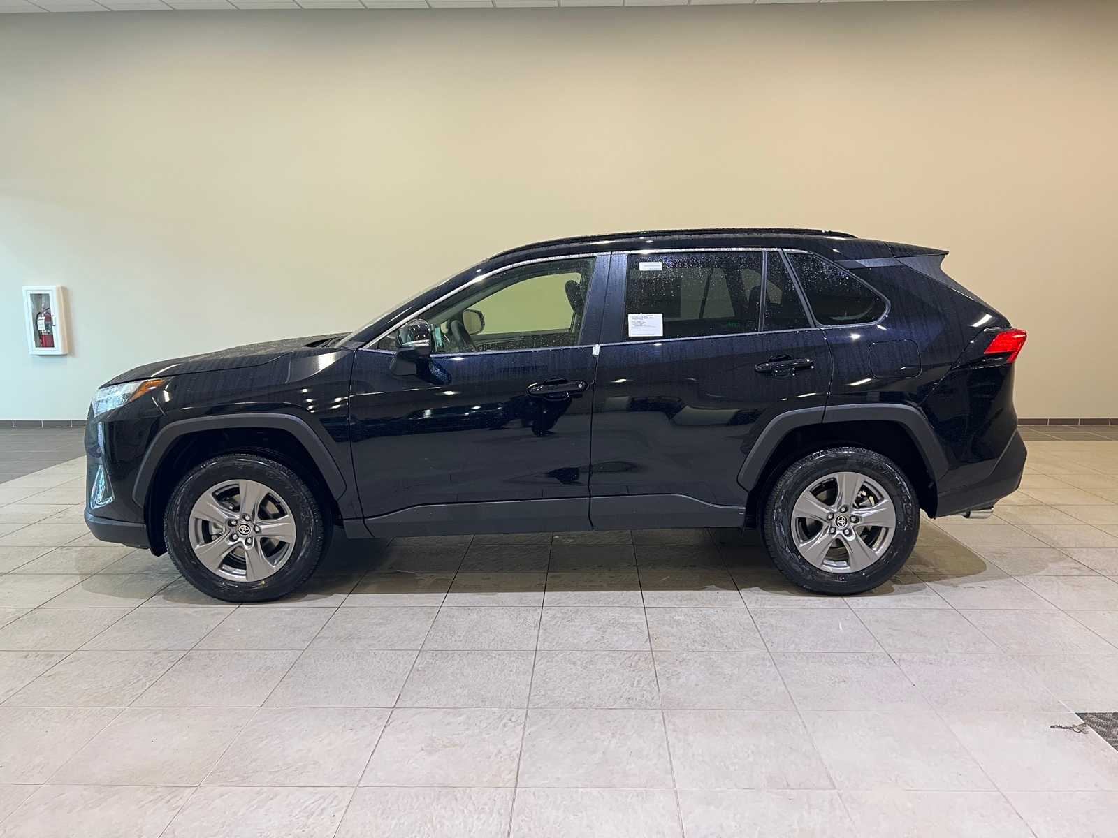 Thumbnail: 2025 Toyota RAV4 - 3