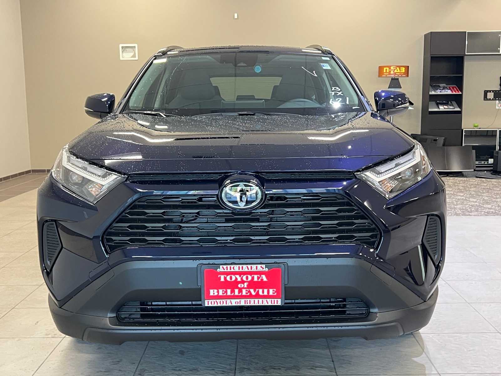 Thumbnail: 2025 Toyota RAV4 - 8