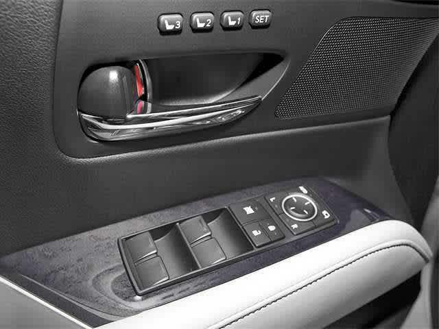 Thumbnail: 2013 Lexus RX - 15