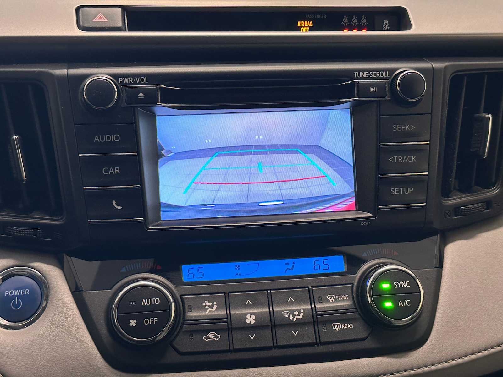 Thumbnail: 2018 Toyota RAV4 - 12