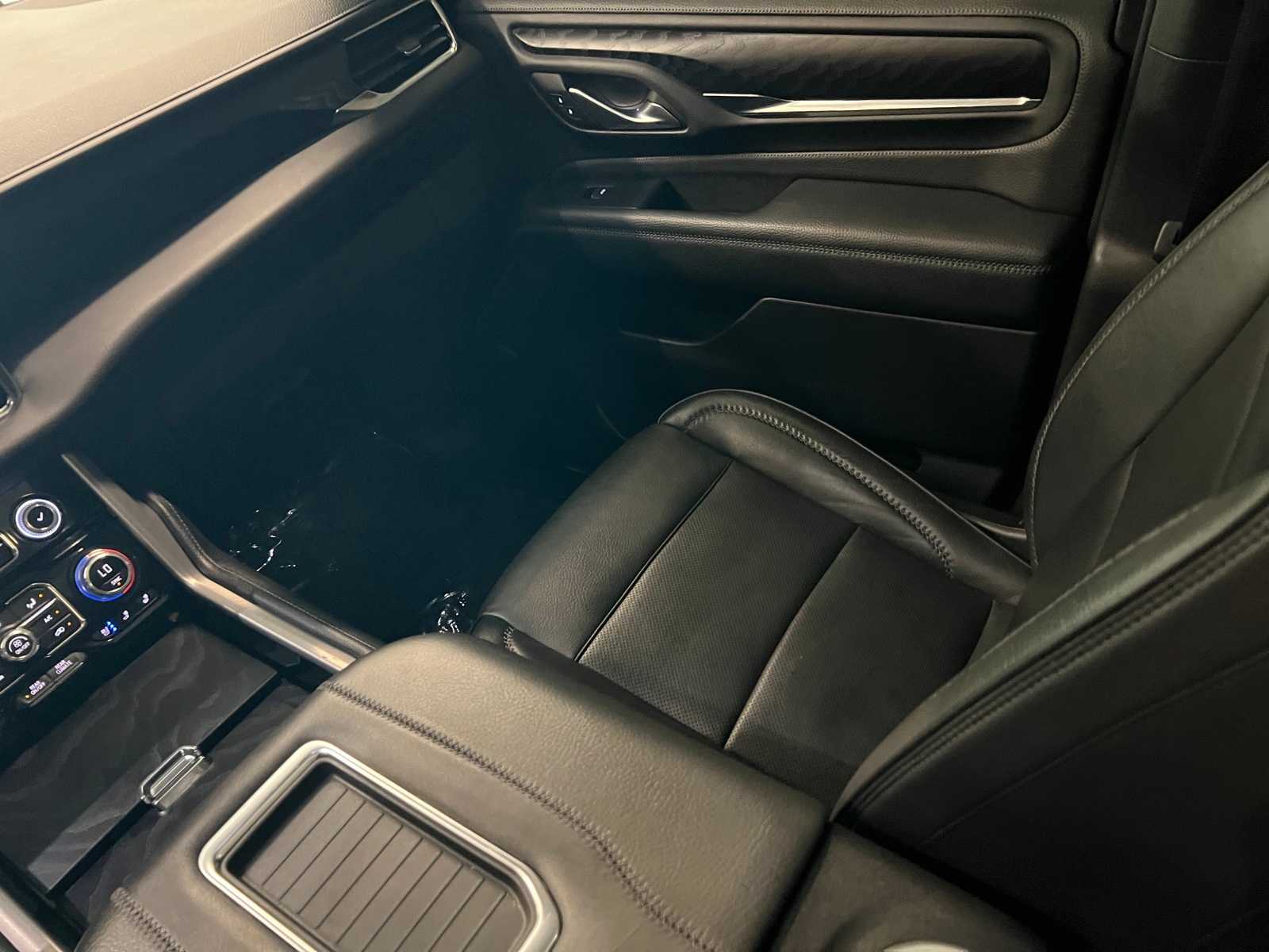 Thumbnail: 2022 GMC Yukon - 13