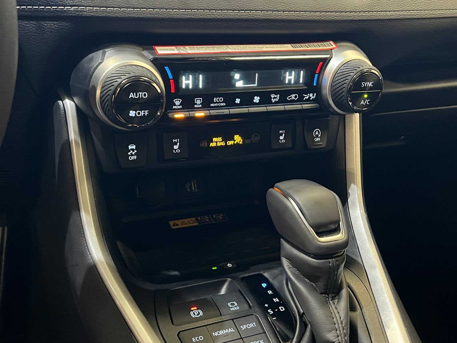 Thumbnail: 2025 Toyota RAV4 - 24