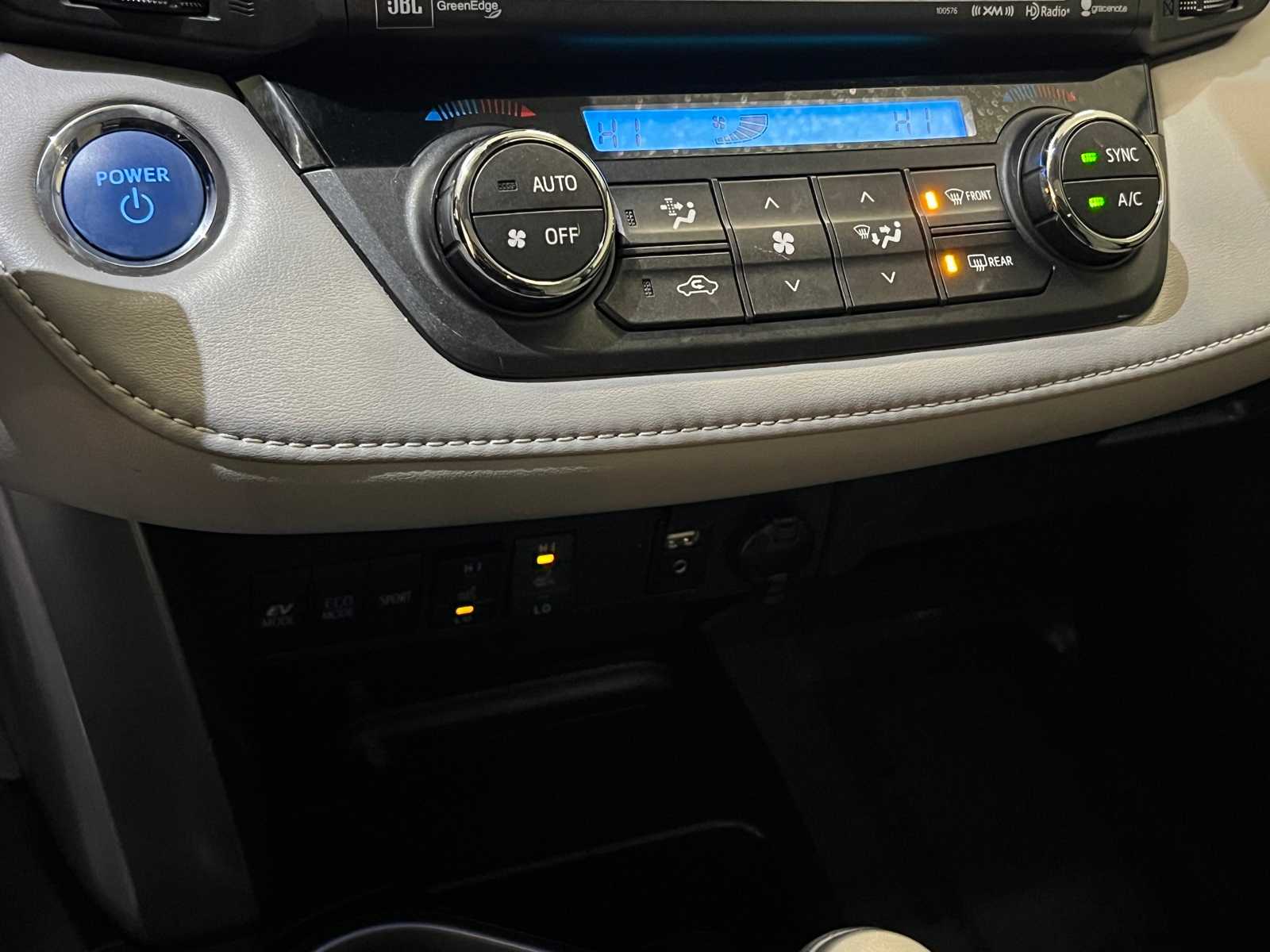 Thumbnail: 2017 Toyota RAV4 - 24