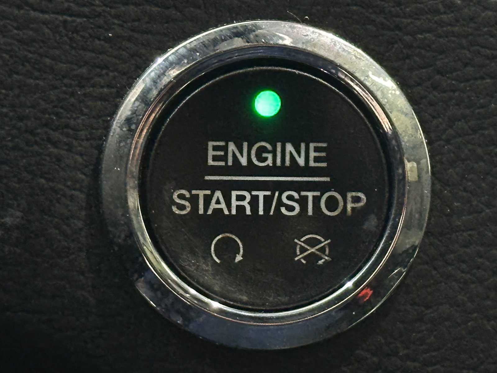 Thumbnail: 2017 Ford Edge - 28