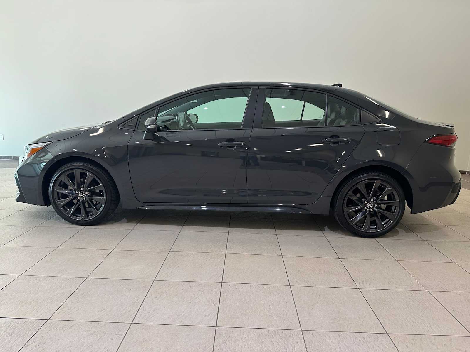 Thumbnail: 2025 Toyota Corolla - 4