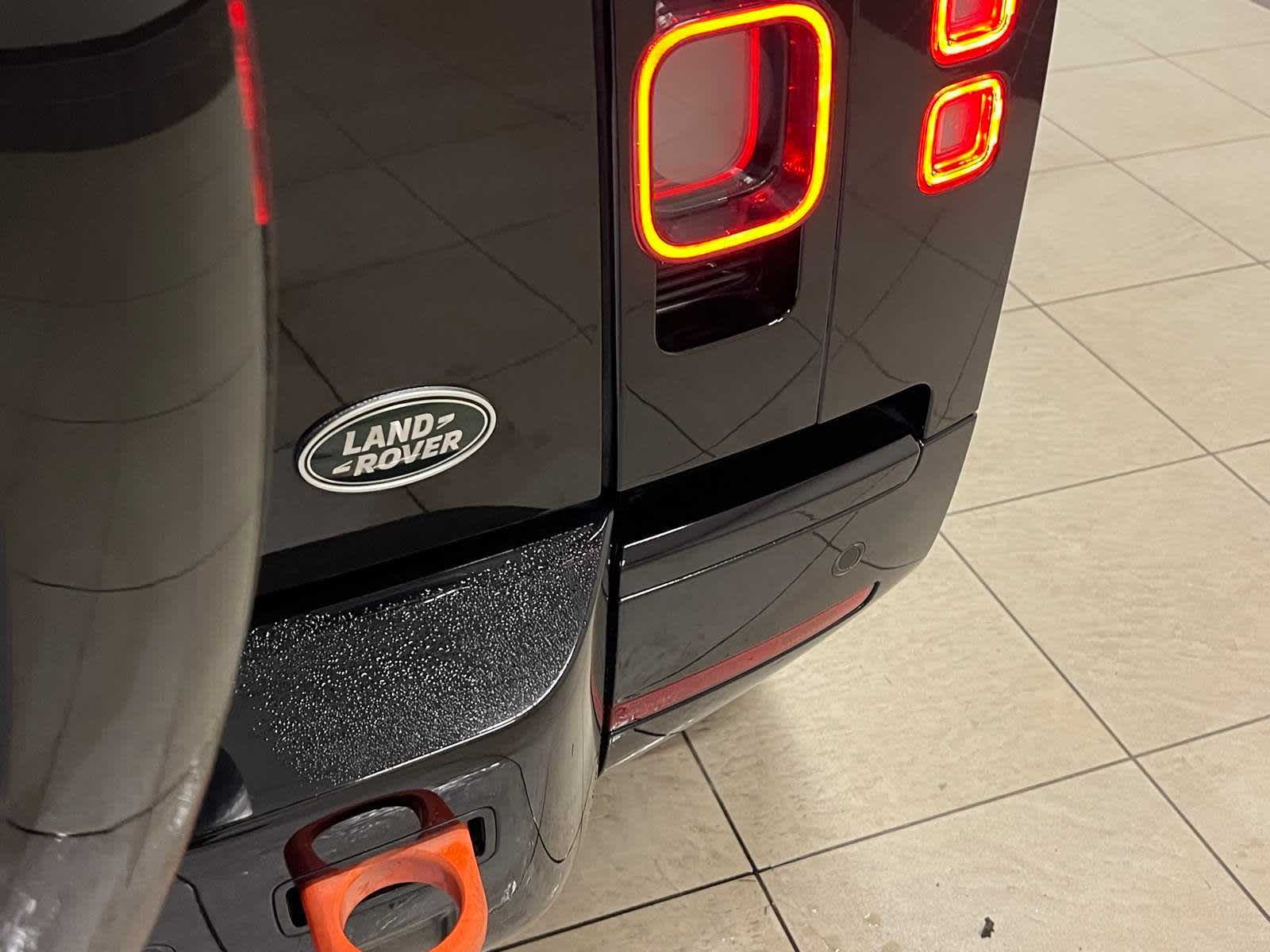 Thumbnail: 2023 Land Rover Defender - 6