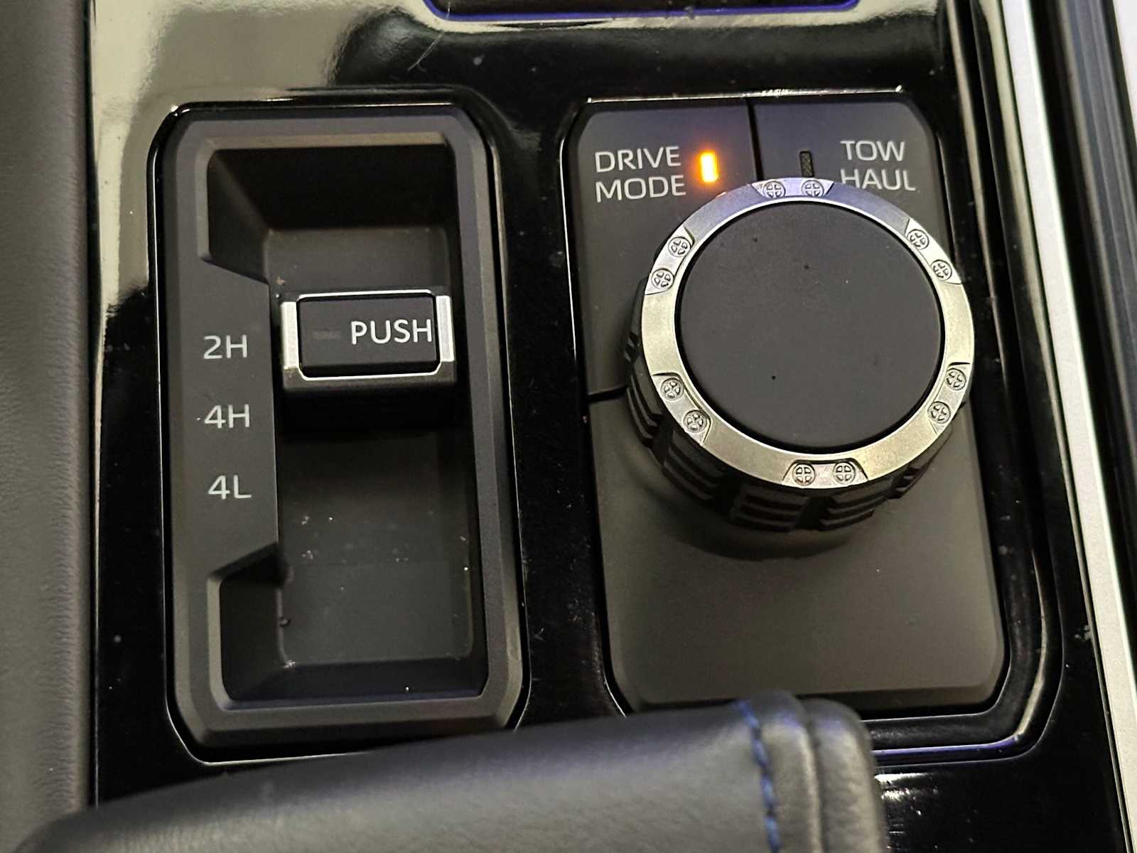 Thumbnail: 2023 Toyota Sequoia - 17