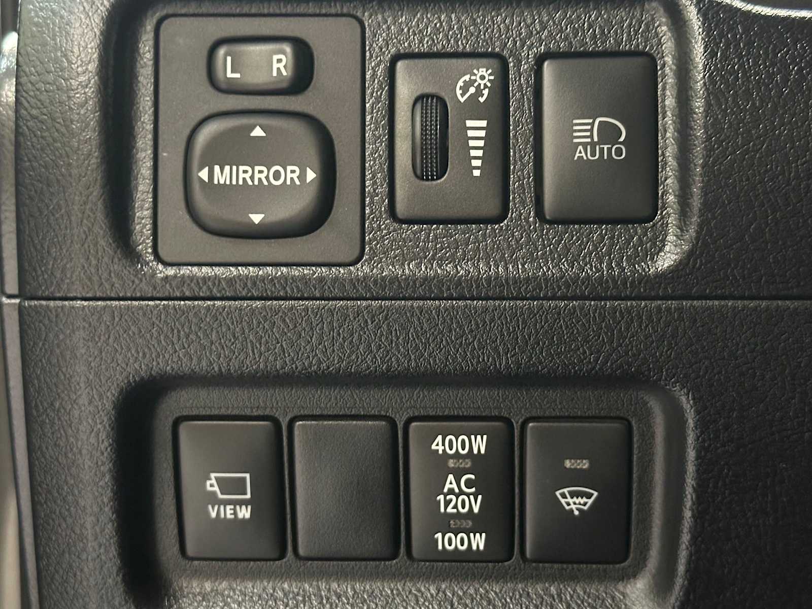 Thumbnail: 2022 Toyota 4Runner - 18