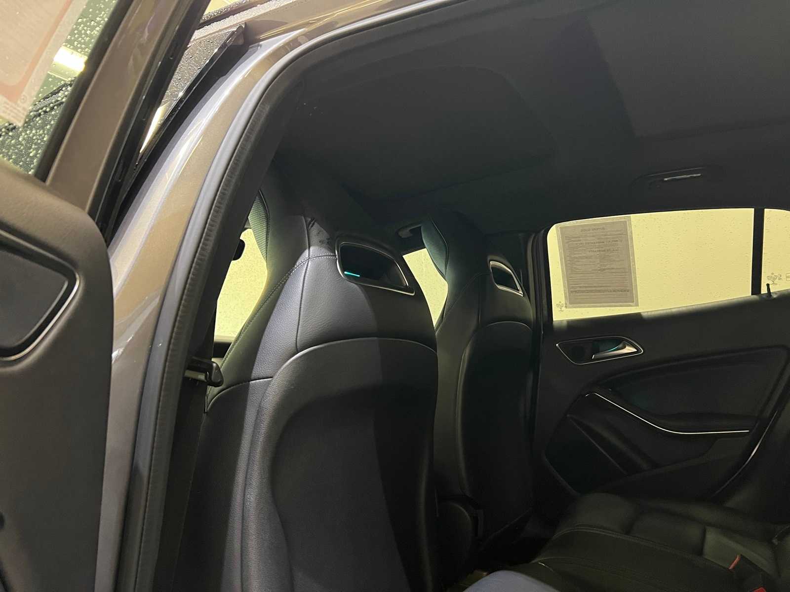 Thumbnail: 2018 Mercedes-Benz GLA - 12