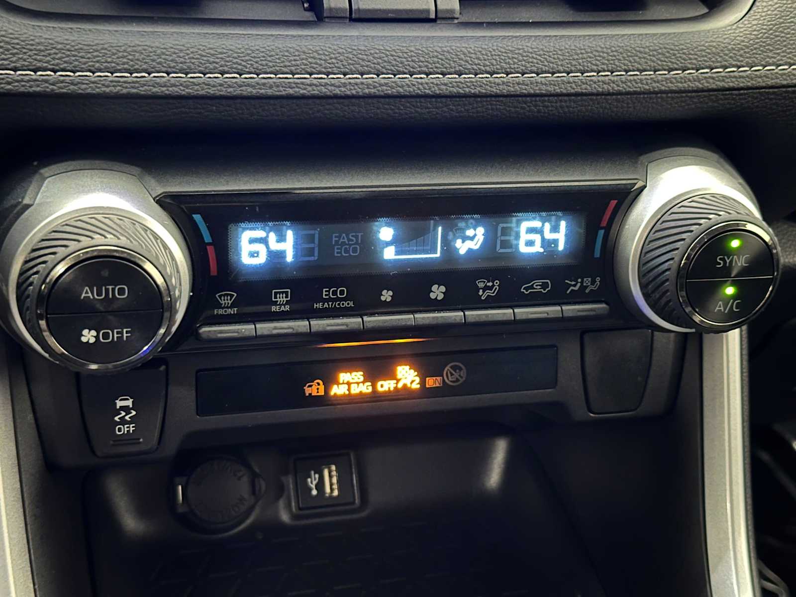 Thumbnail: 2025 Toyota RAV4 - 15