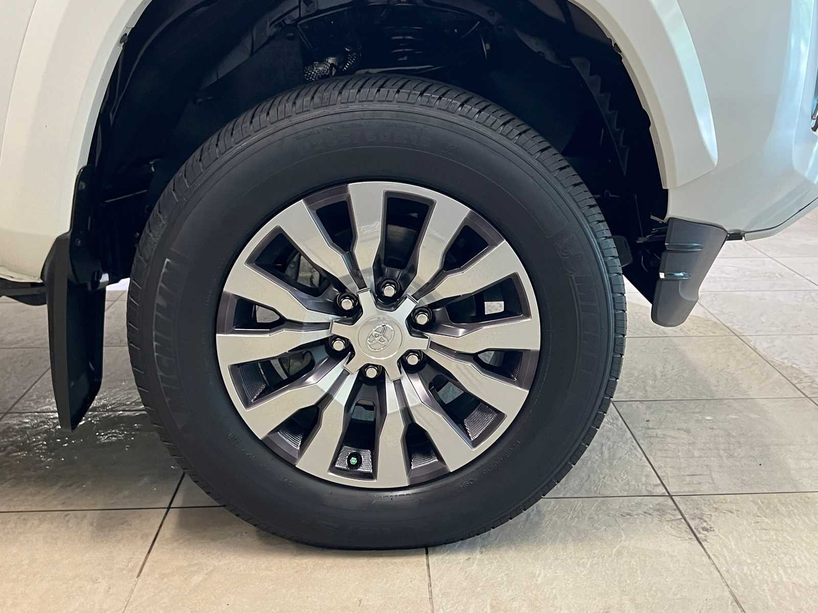 Thumbnail: 2022 Toyota Tacoma - 8