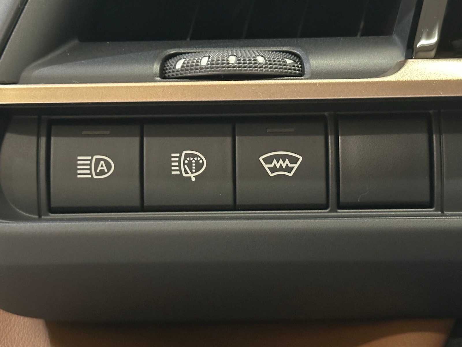 Thumbnail: 2026 Toyota Crown Signia - 18