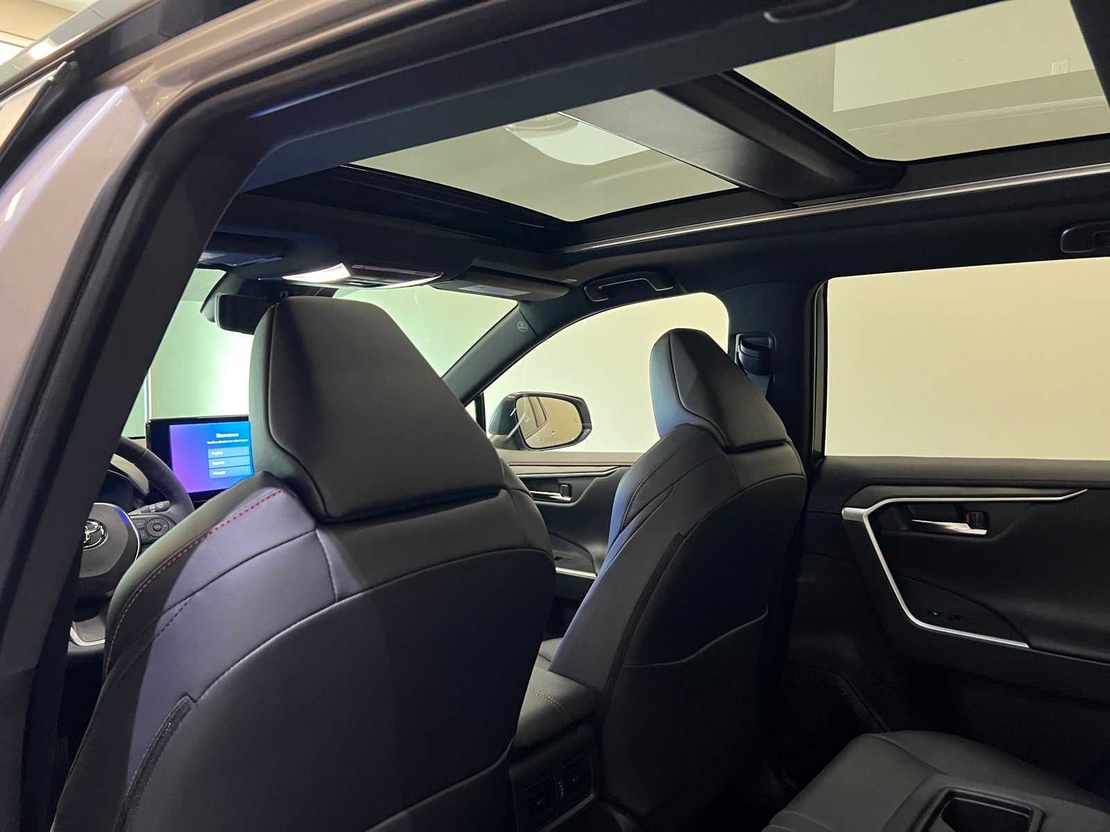 Thumbnail: 2025 Toyota RAV4 - 12