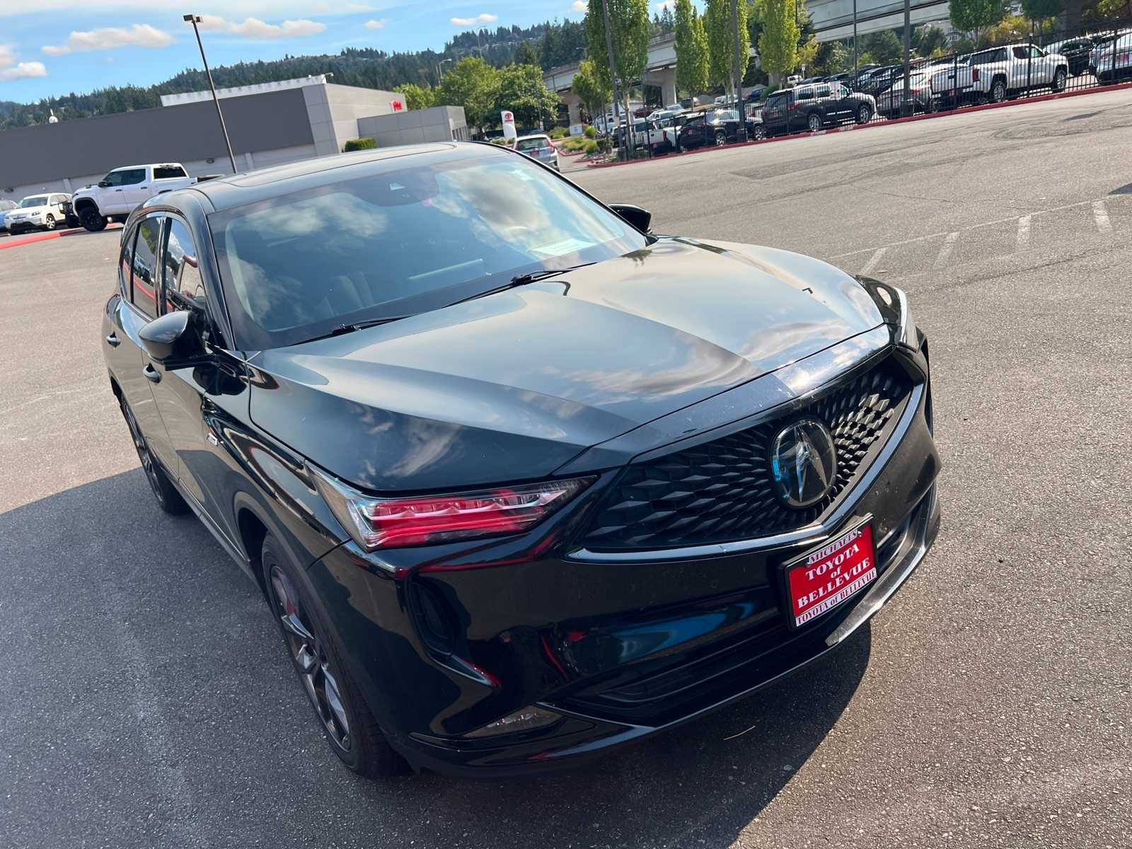 Thumbnail: 2023 Acura MDX - 3