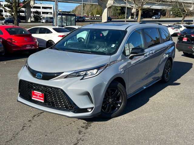 Thumbnail: 2024 Toyota Sienna - 1
