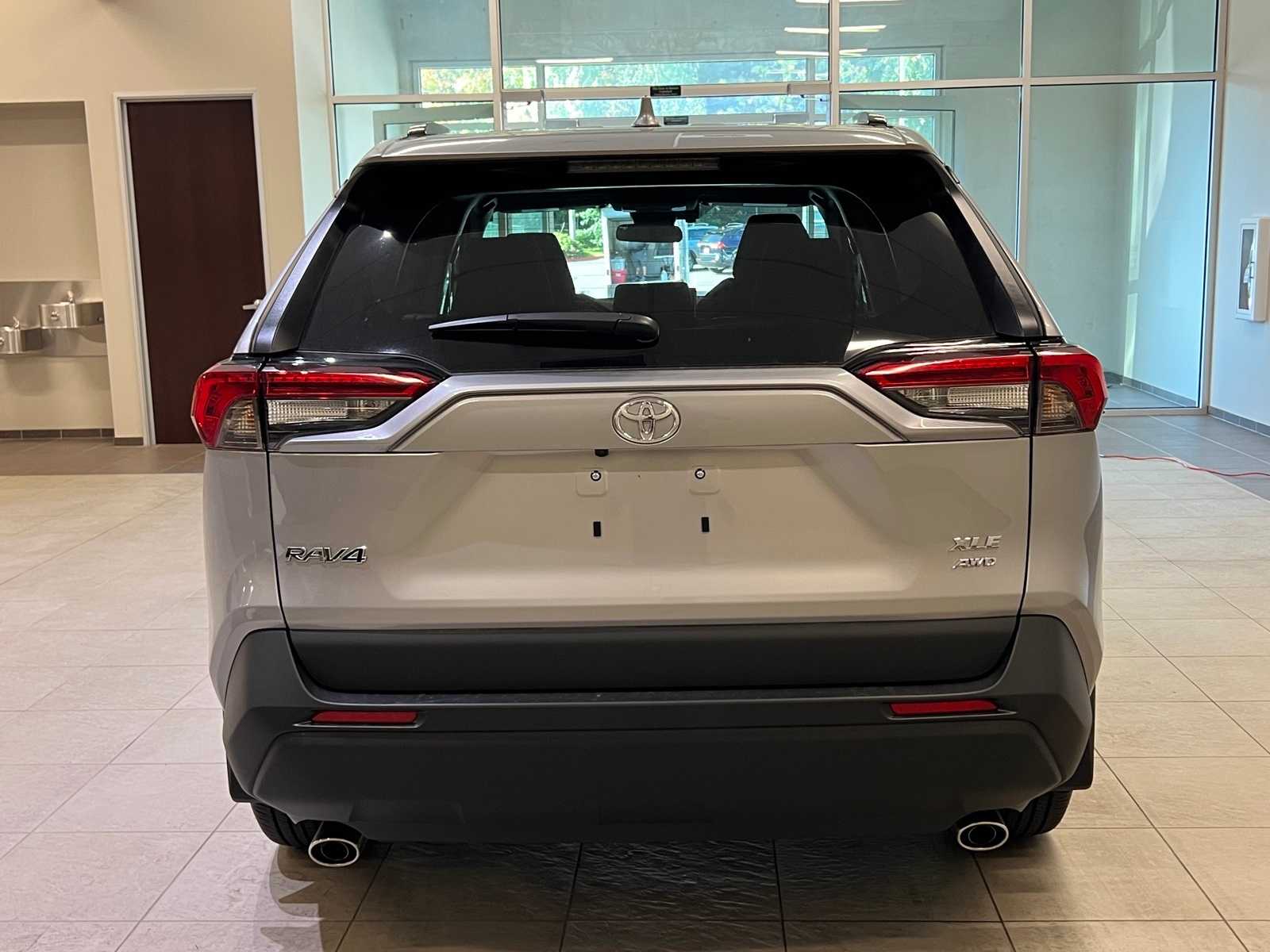 Thumbnail: 2025 Toyota RAV4 - 5