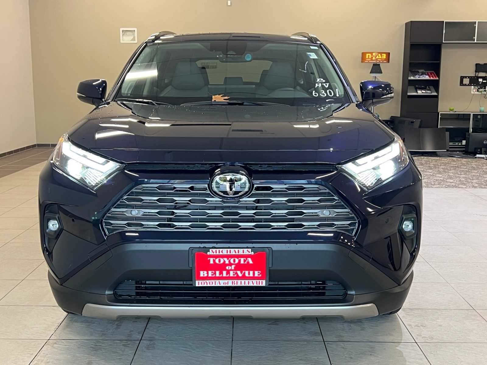 Thumbnail: 2025 Toyota RAV4 - 8