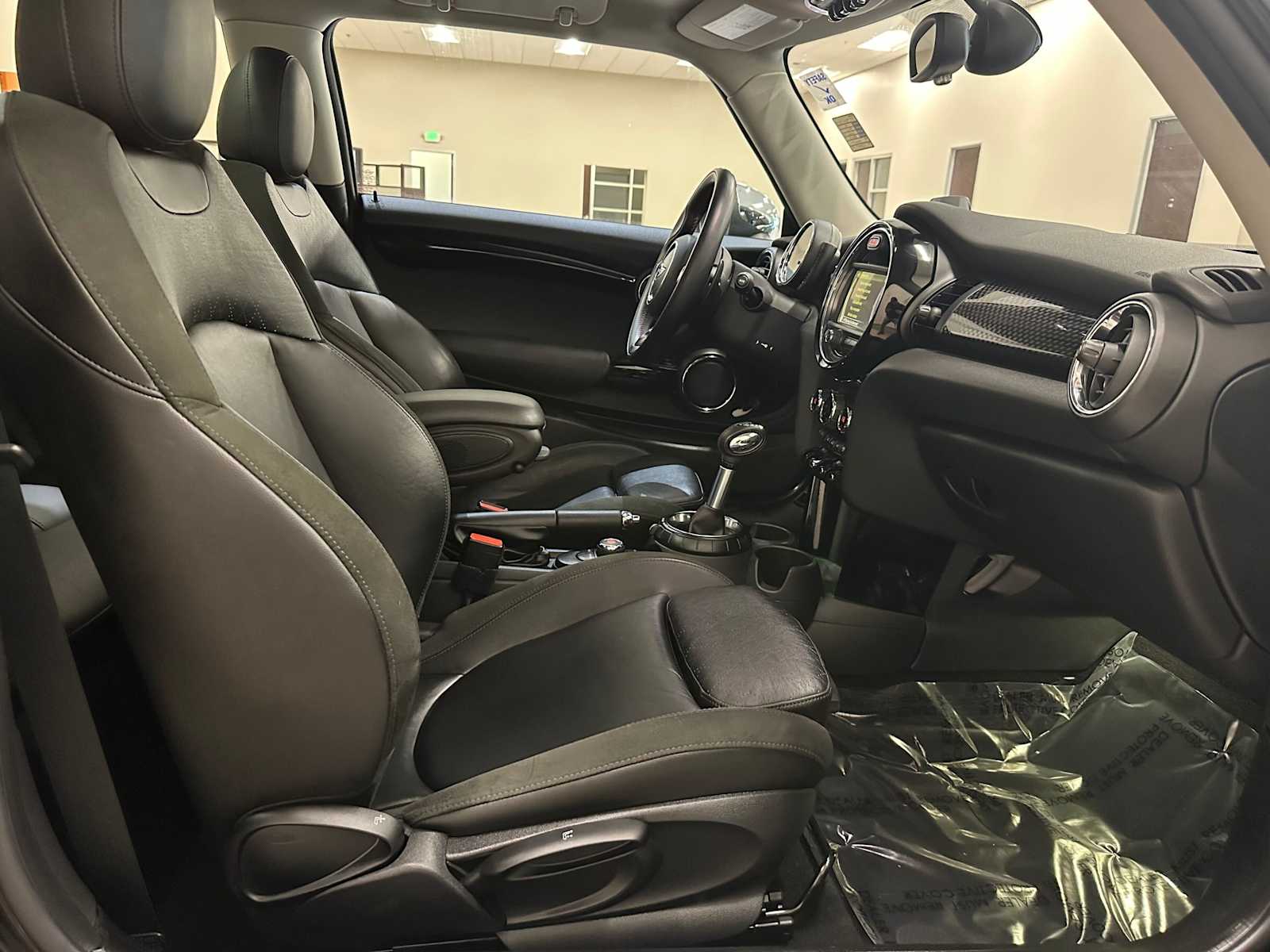 Thumbnail: 2014 MINI Cooper Hardtop - 27