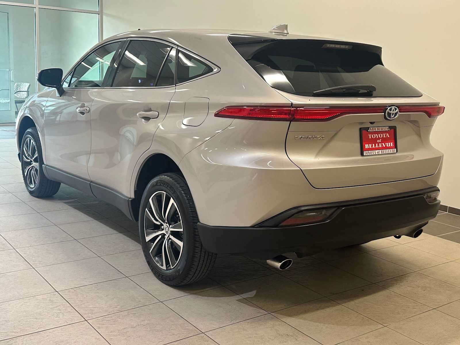 Thumbnail: 2024 Toyota Venza - 4