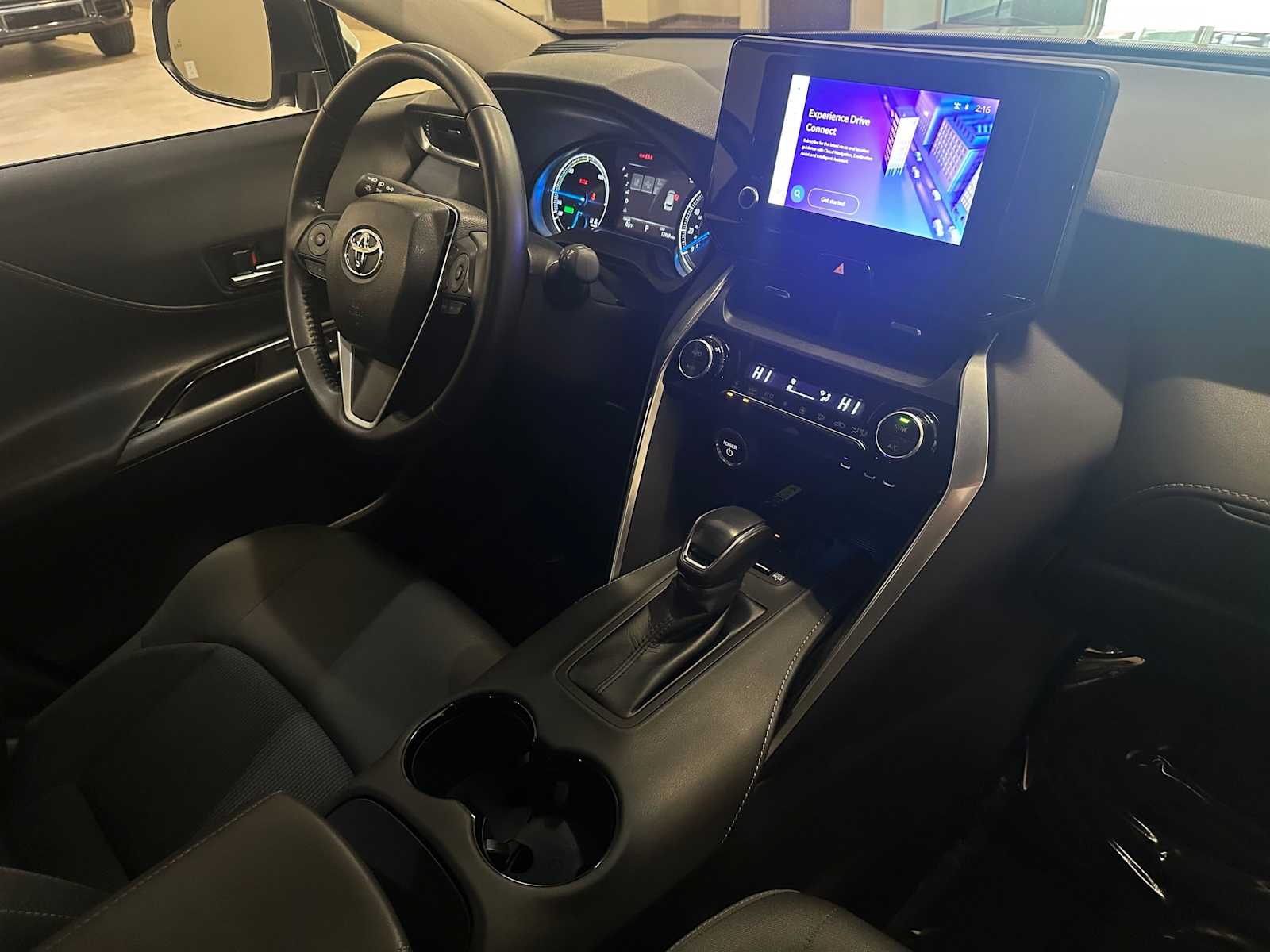 Thumbnail: 2024 Toyota Venza - 29