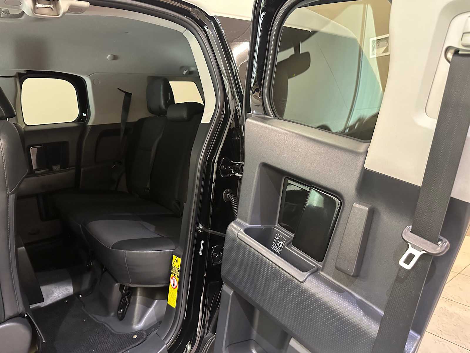 Thumbnail: 2014 Toyota FJ Cruiser - 22