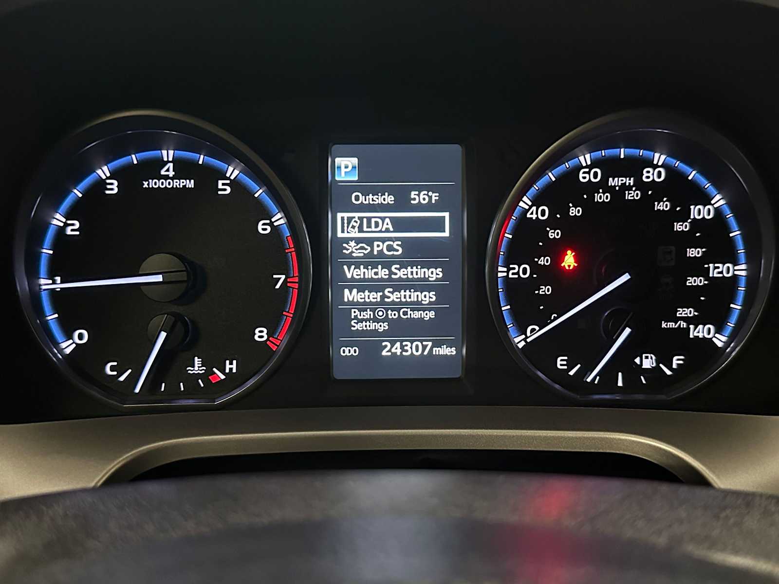 Thumbnail: 2018 Toyota RAV4 - 12