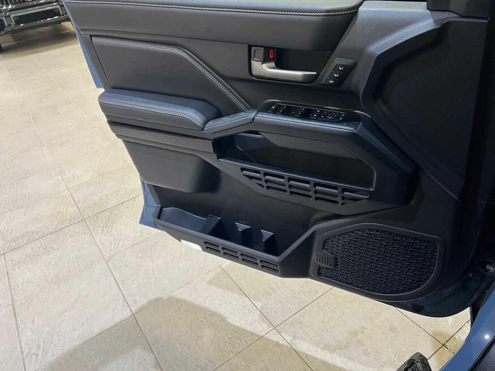 Thumbnail: 2025 Toyota 4Runner - 17