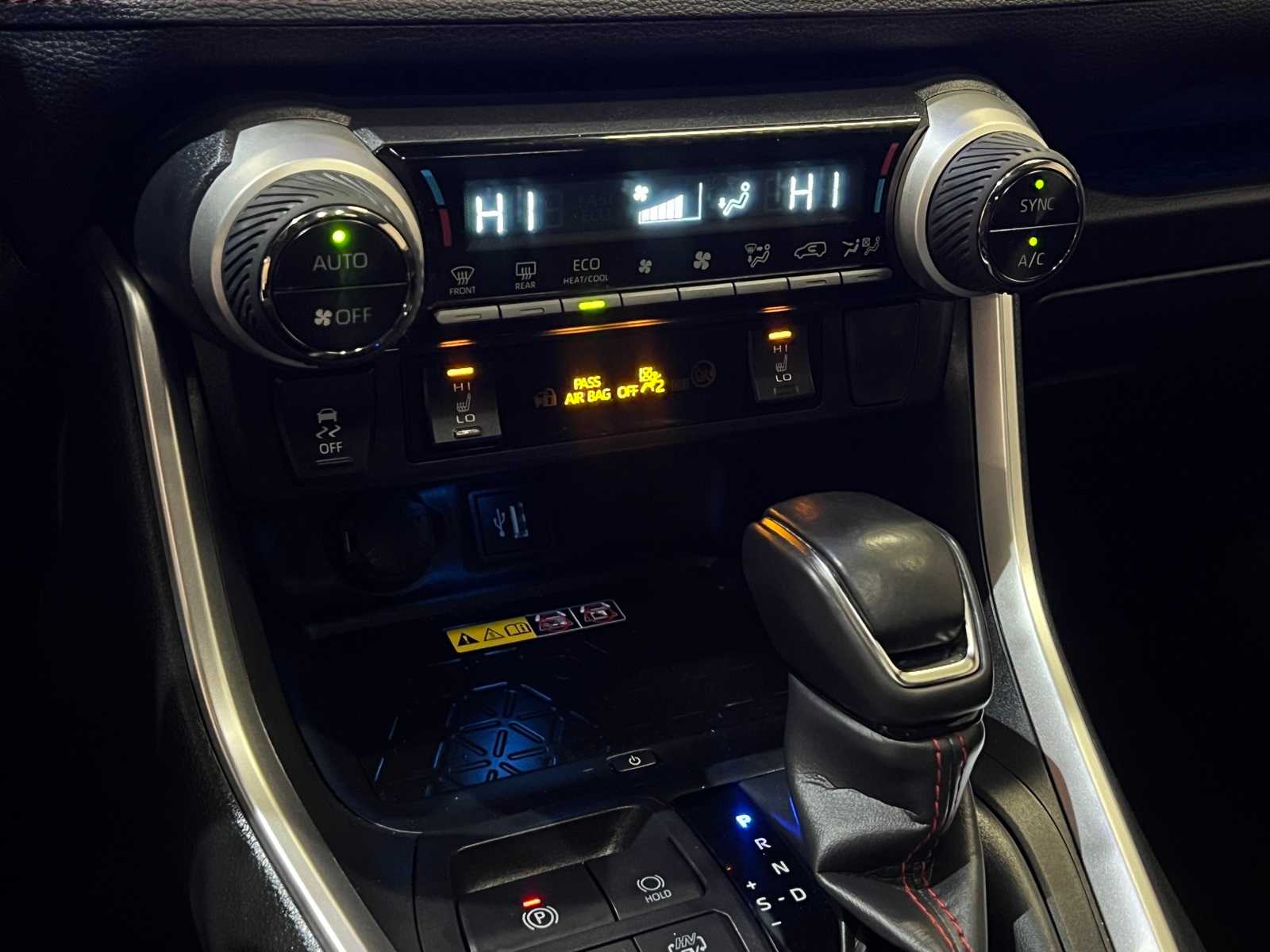 Thumbnail: 2024 Toyota RAV4 - 24