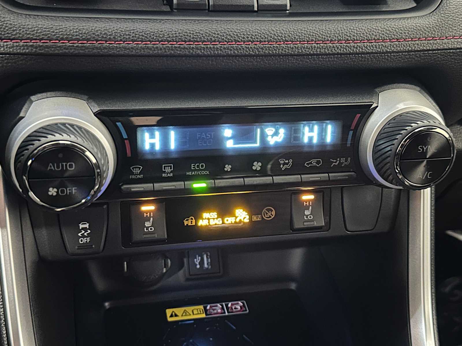 Thumbnail: 2025 Toyota RAV4 - 15