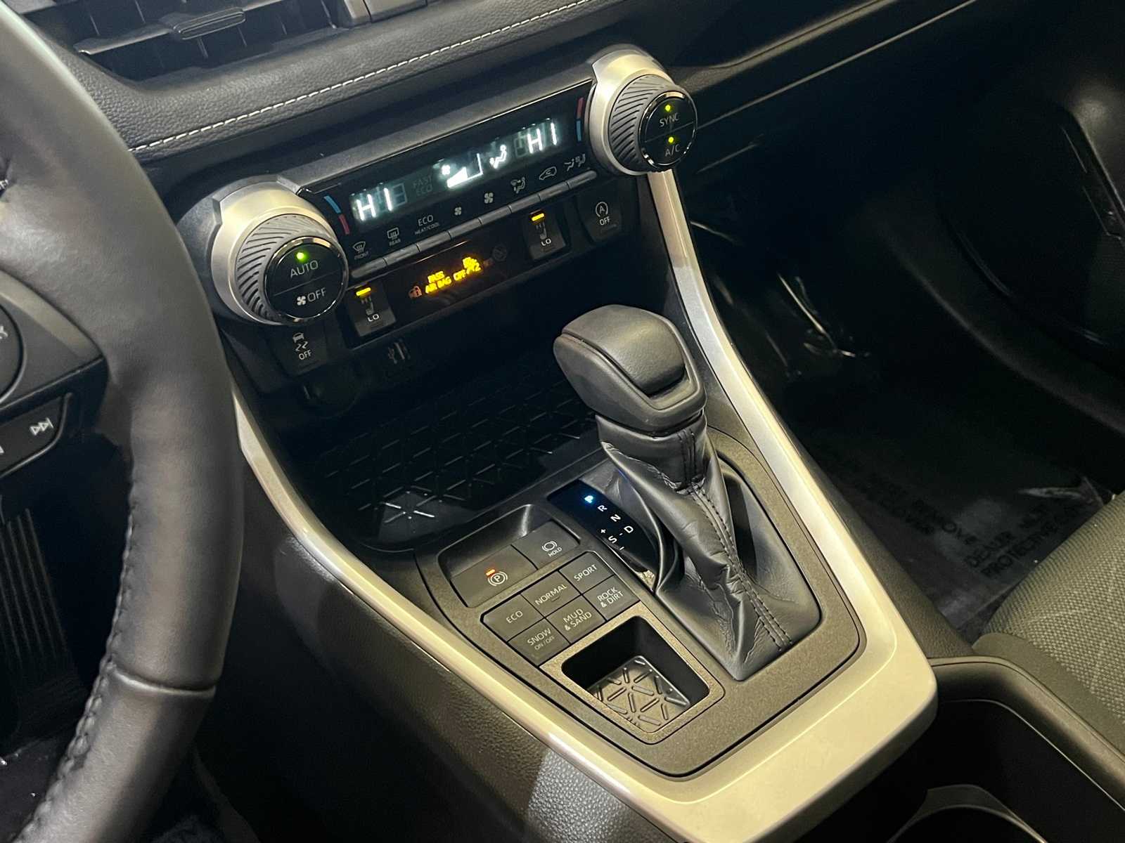 Thumbnail: 2024 Toyota RAV4 - 23