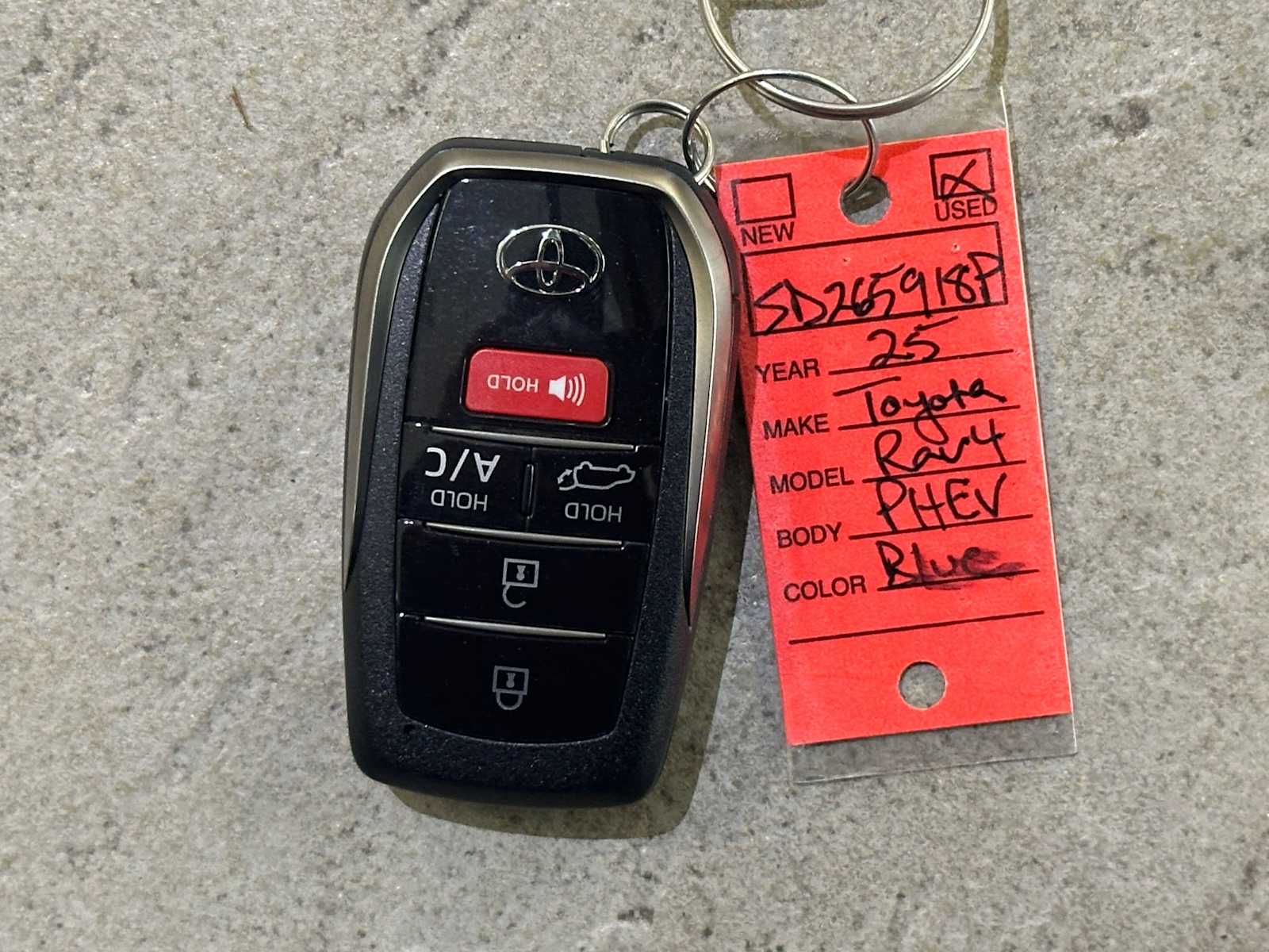 Thumbnail: 2025 Toyota RAV4 - 34