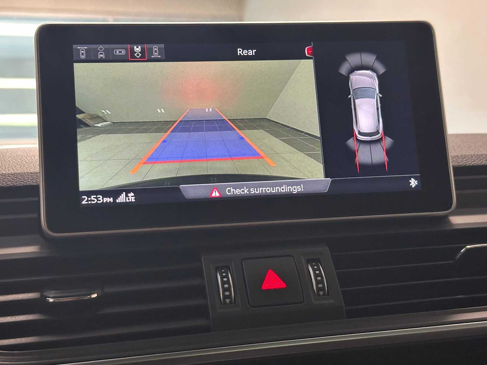 Thumbnail: 2018 Audi SQ5 - 13