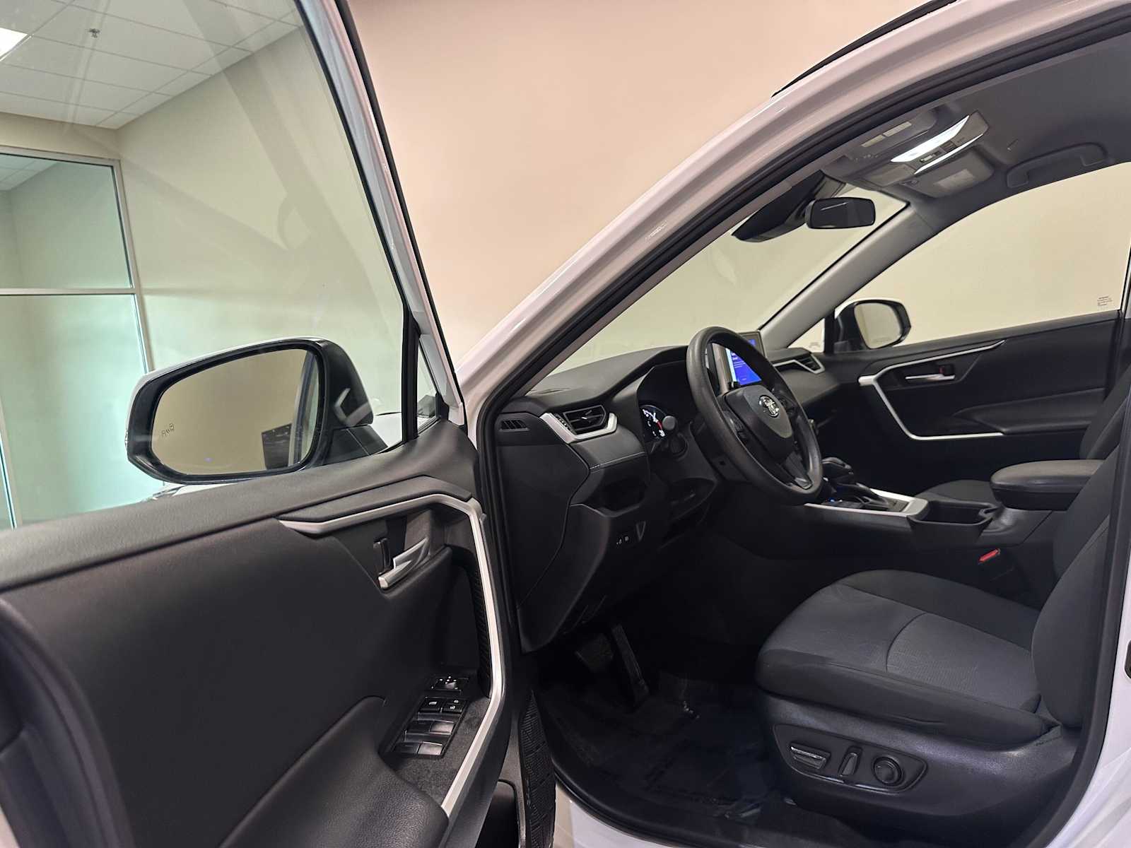 Thumbnail: 2024 Toyota RAV4 - 22