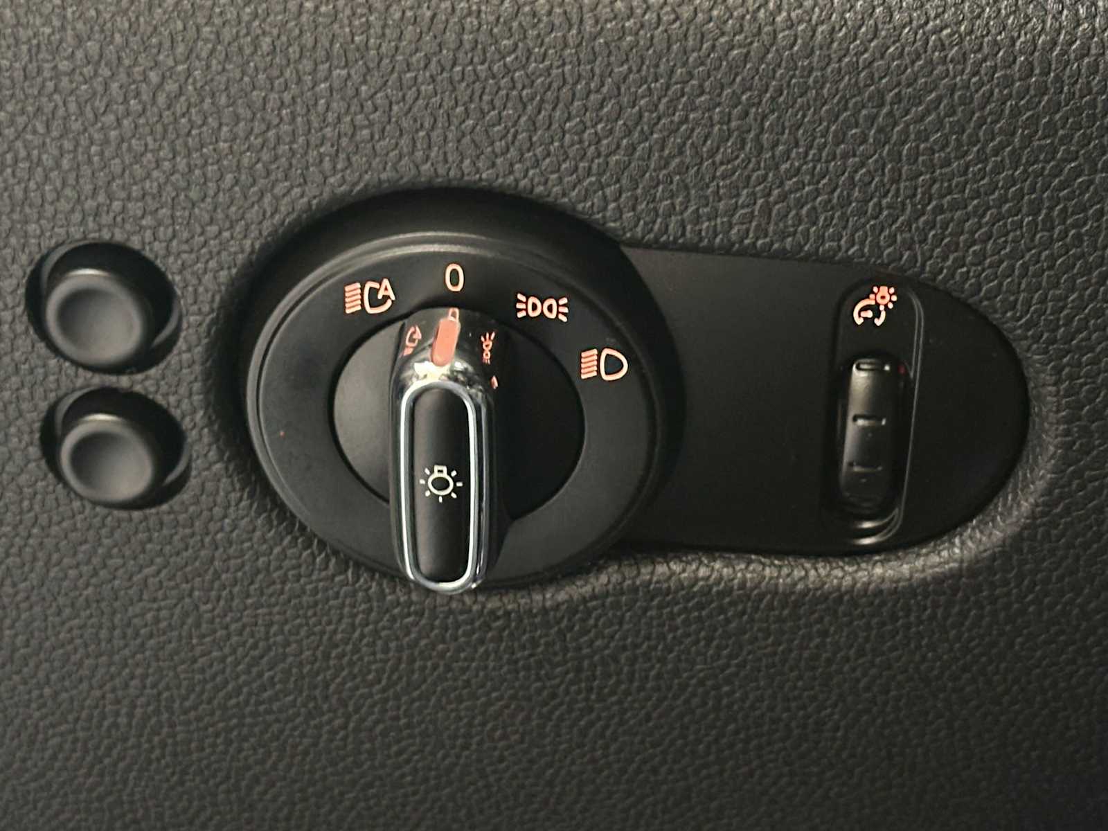 Thumbnail: 2014 MINI Cooper Hardtop - 17