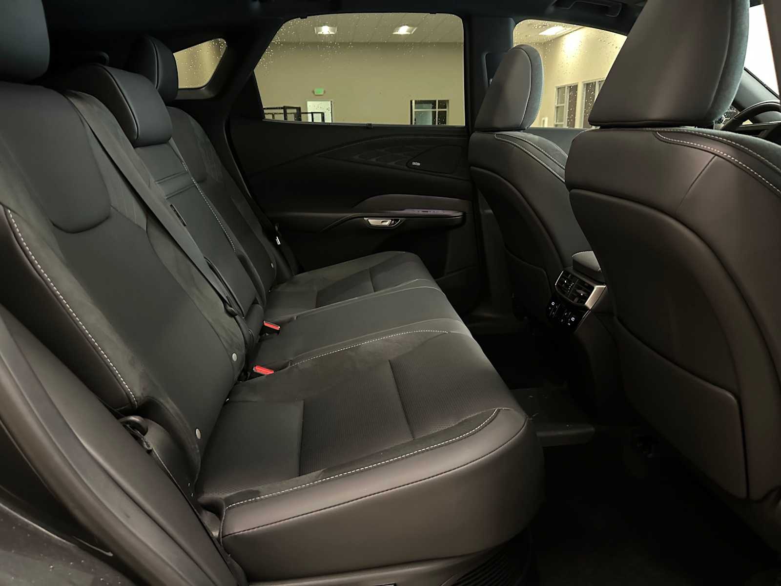 Thumbnail: 2025 Lexus RX - 27