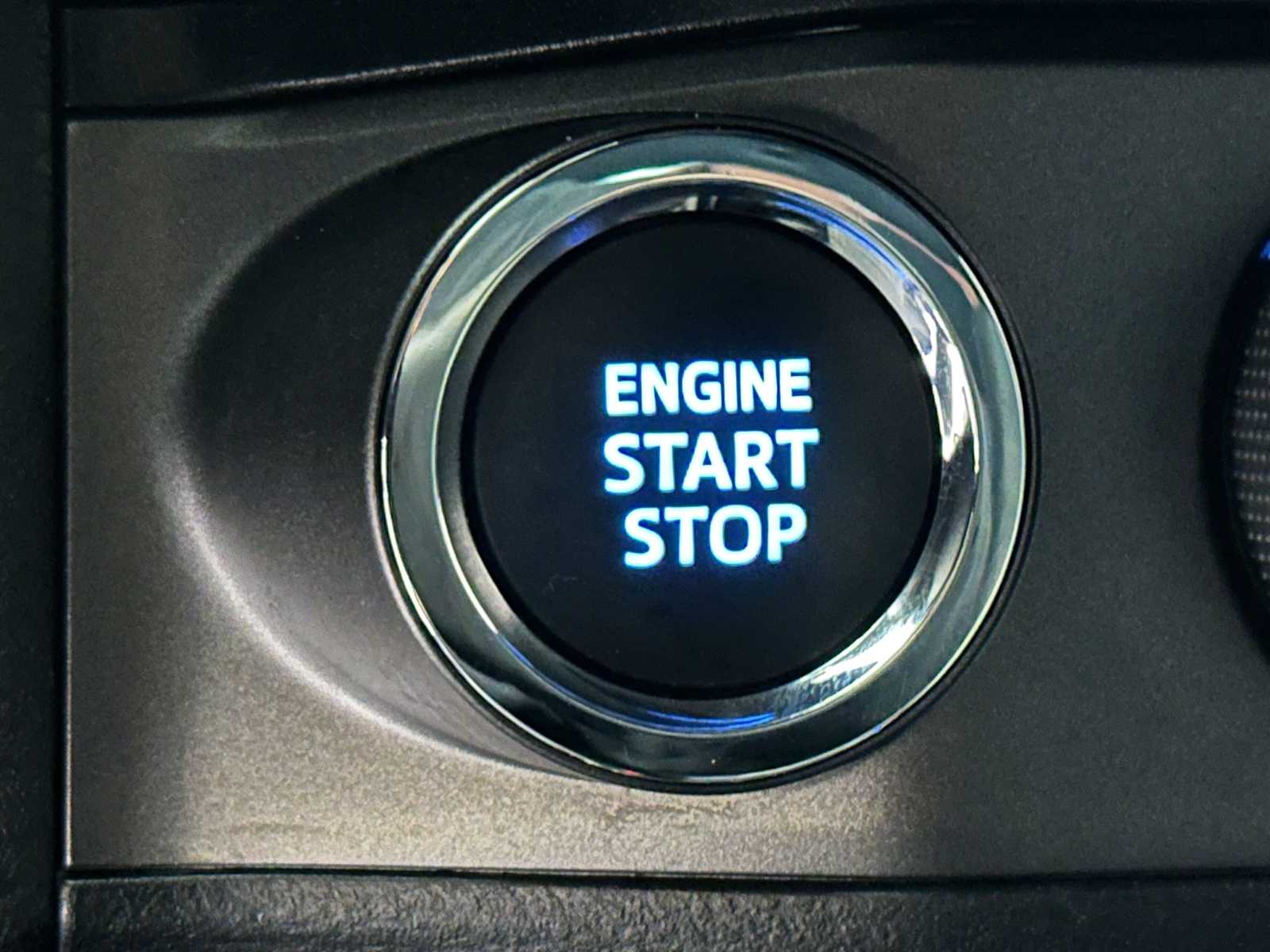 Thumbnail: 2023 Toyota Tacoma - 18