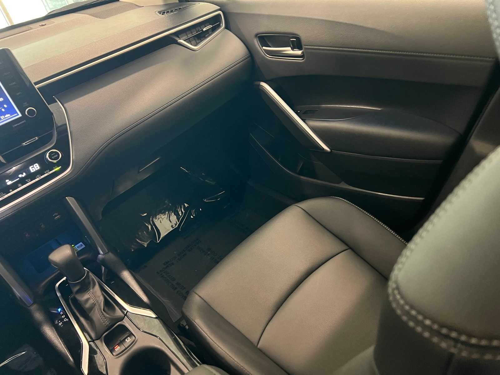 Thumbnail: 2022 Toyota Corolla Cross - 11