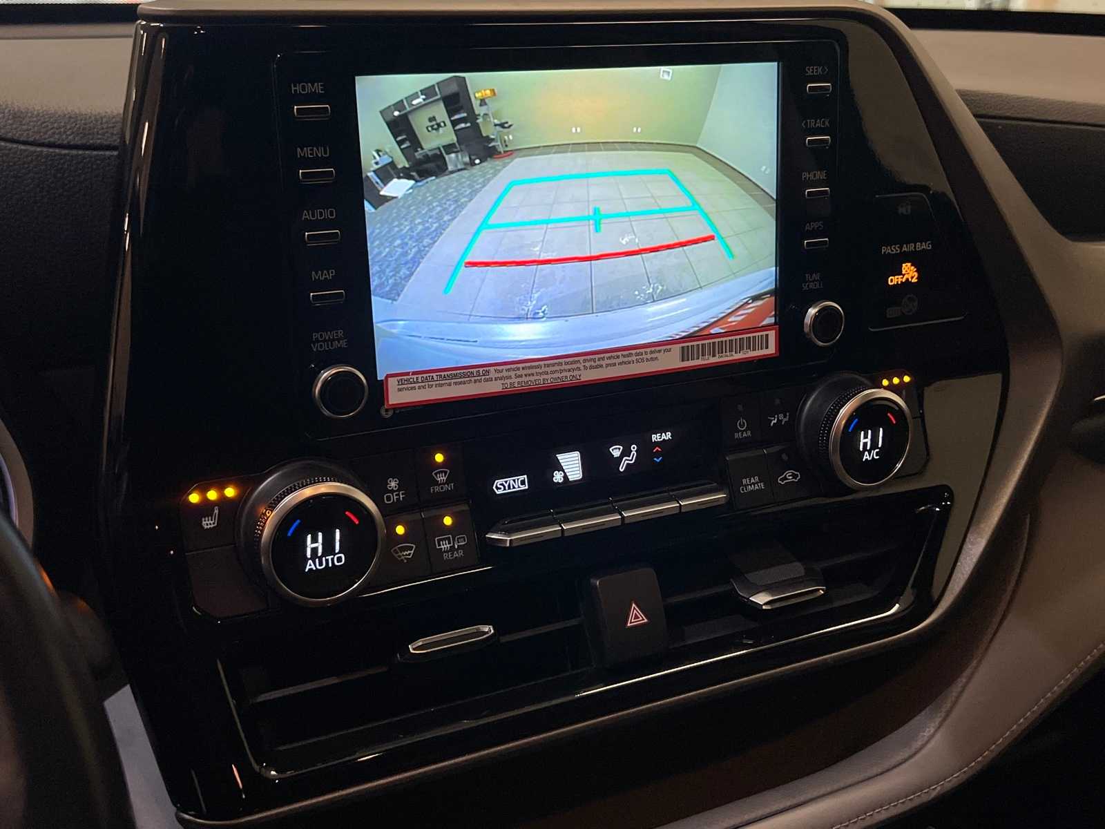 Thumbnail: 2022 Toyota Highlander - 26