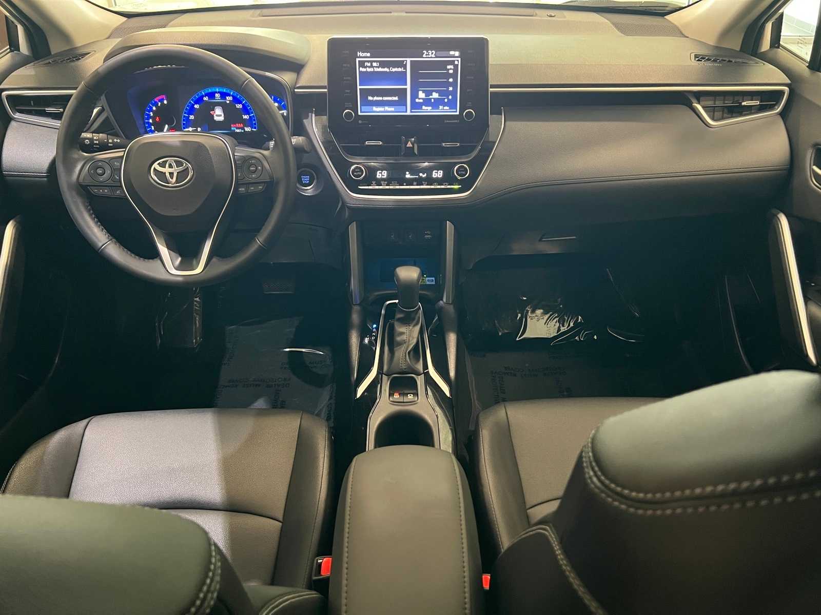 Thumbnail: 2022 Toyota Corolla Cross - 10