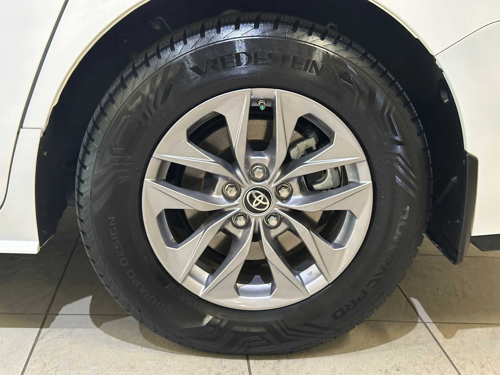 Thumbnail: 2024 Toyota Sienna - 8